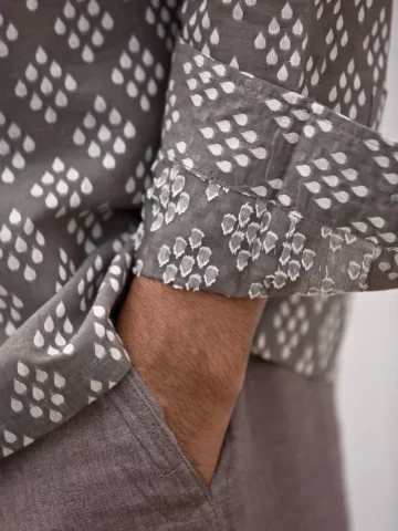 Raindrop Linen Shirt